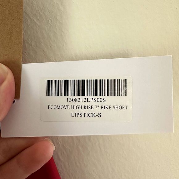 NEW Reformation EcoMove High Rise 7" Bike Short in Lipstick Red - Picture 5 of 7